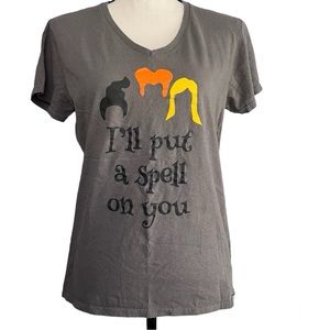 Hocus Pocus Halloween grey v neck character t shirt